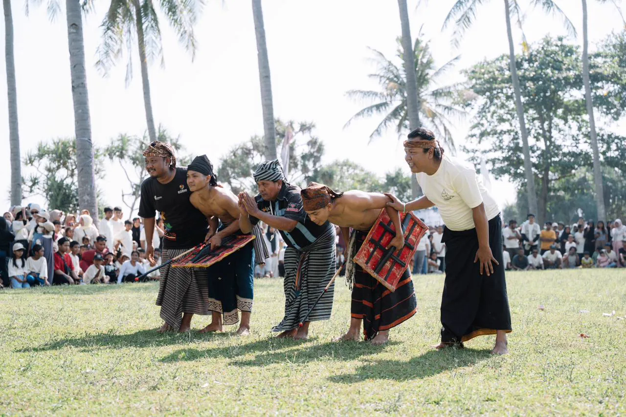 Lombok International Development community gathering at Lendang Luar (8)
