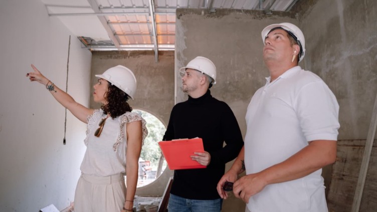 Roof structure inspection with the technical team