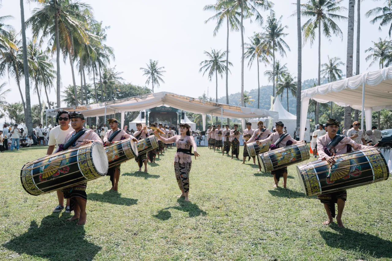 Gendang beleq drummers at Lendang Luar